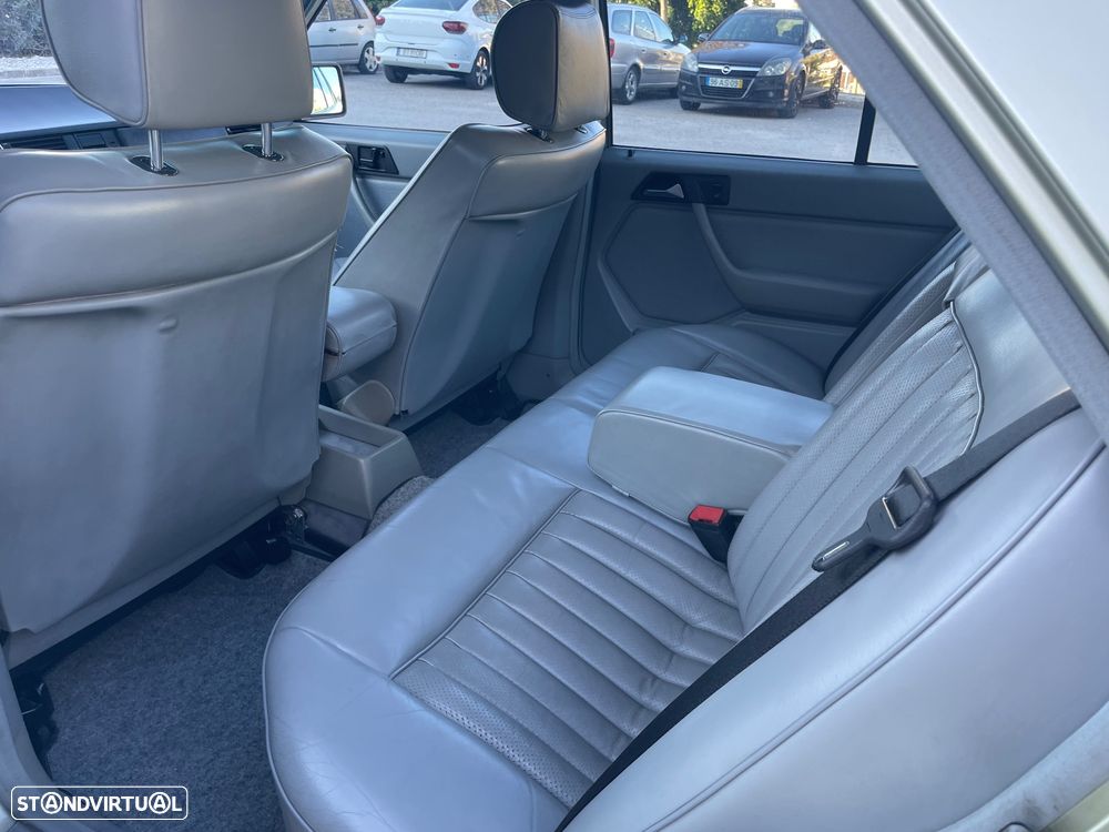 Mercedes-Benz W124 (1984-1997) - 24