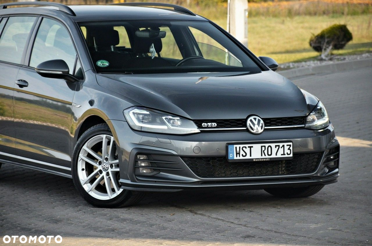 Volkswagen Golf - 4