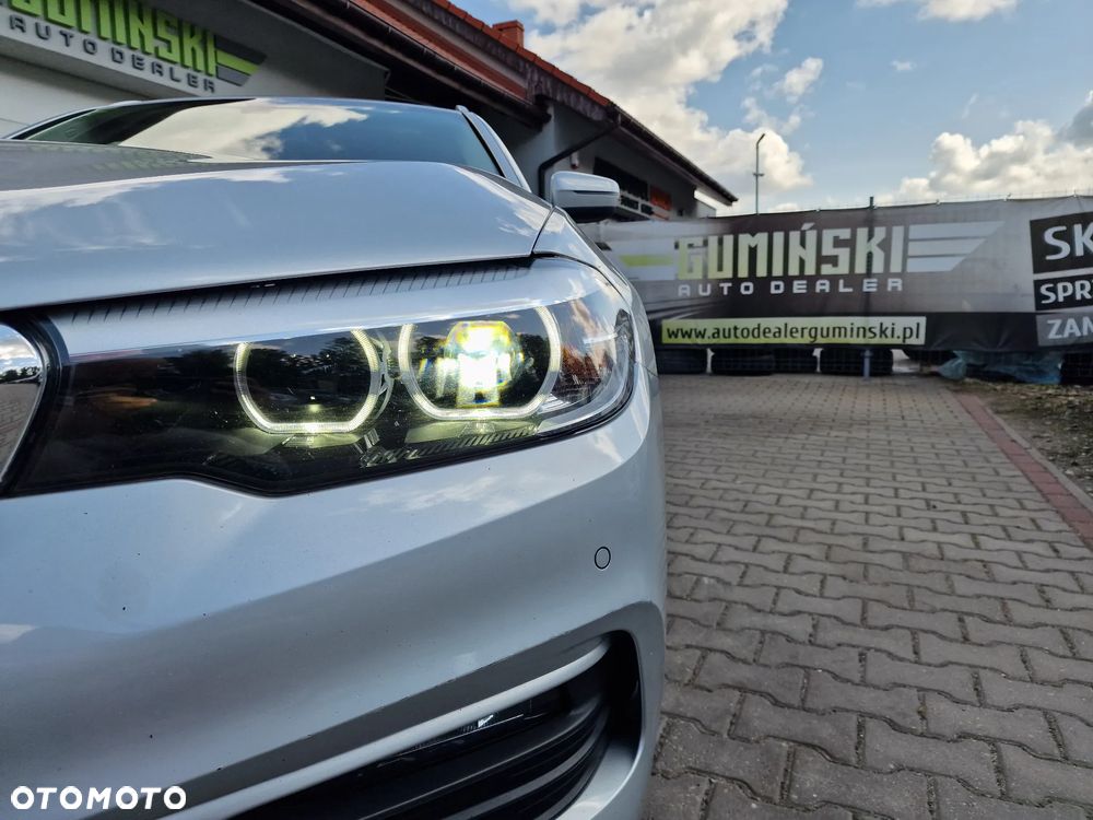 BMW Seria 5 518d - 13