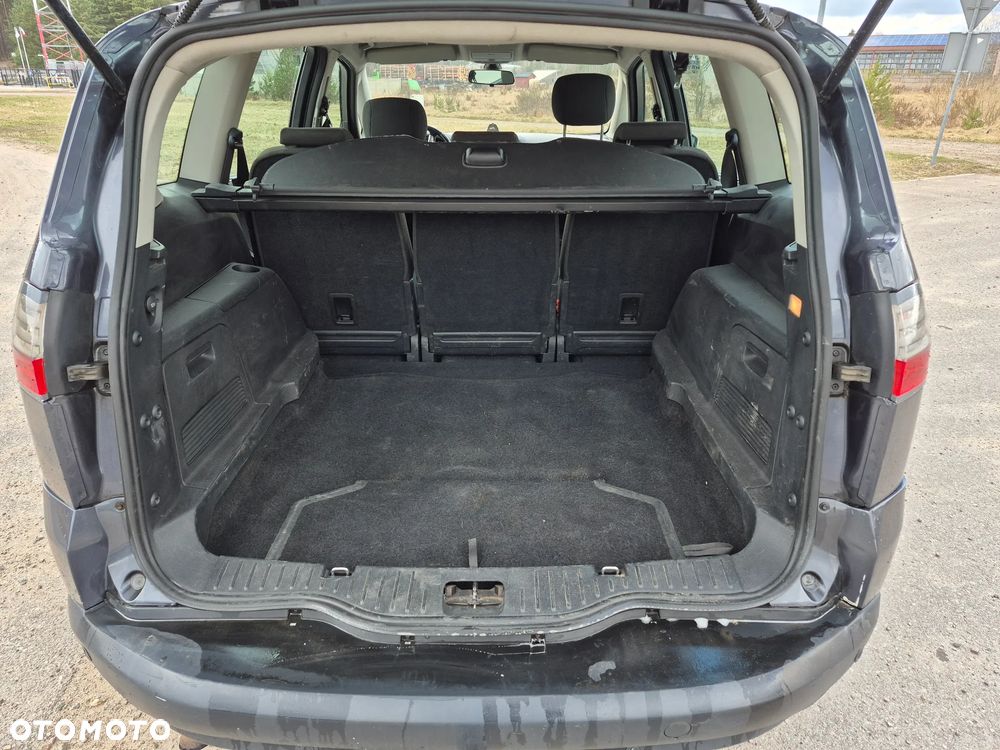 Ford S-Max - 9