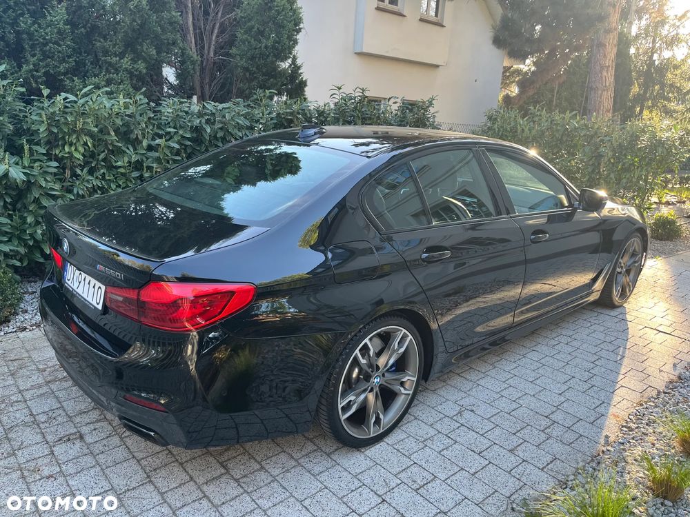 BMW Seria 5 M550i xDrive sport - 4