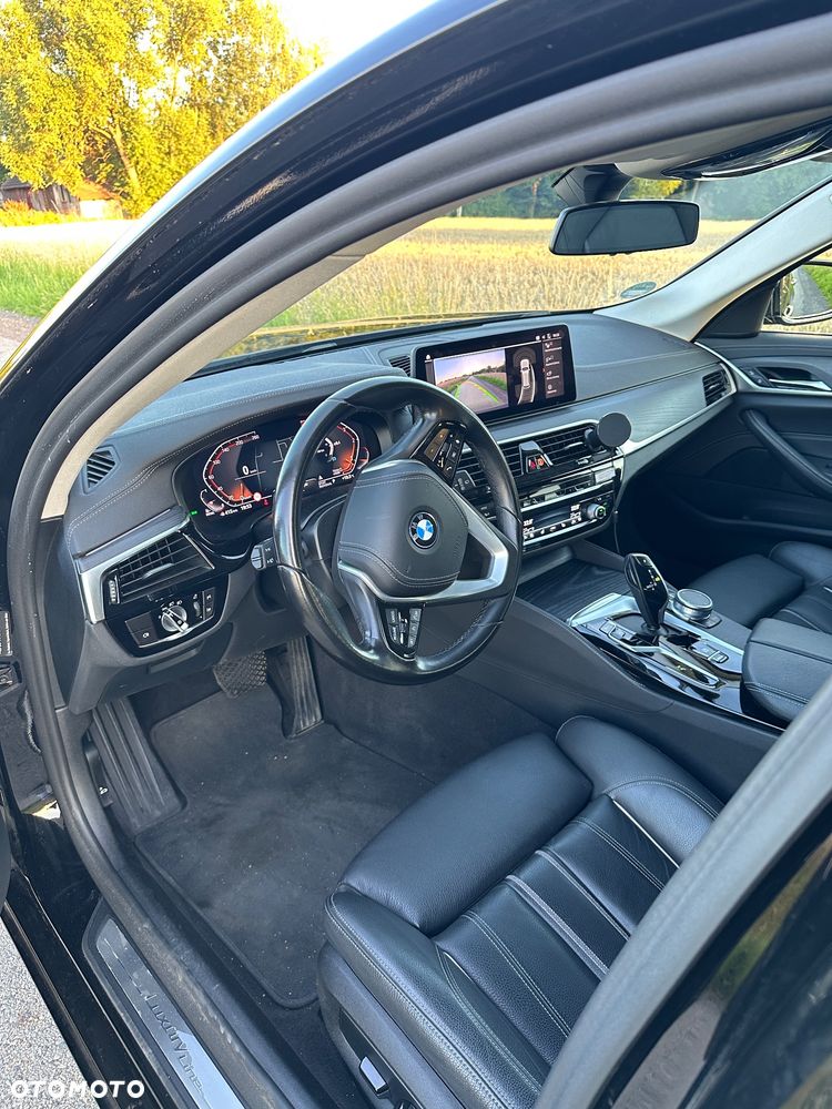 BMW Seria 5 520d xDrive mHEV Luxury Line sport - 14