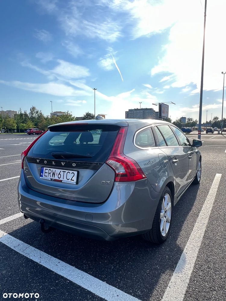 Volvo V60 D3 Drive-E Dynamic Edition (Momentum) - 3