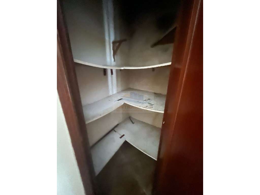 Ótimo T3 Com Generosas Varandas, em Zona Central, Calma e Residencial - Grande imagem: 5/13