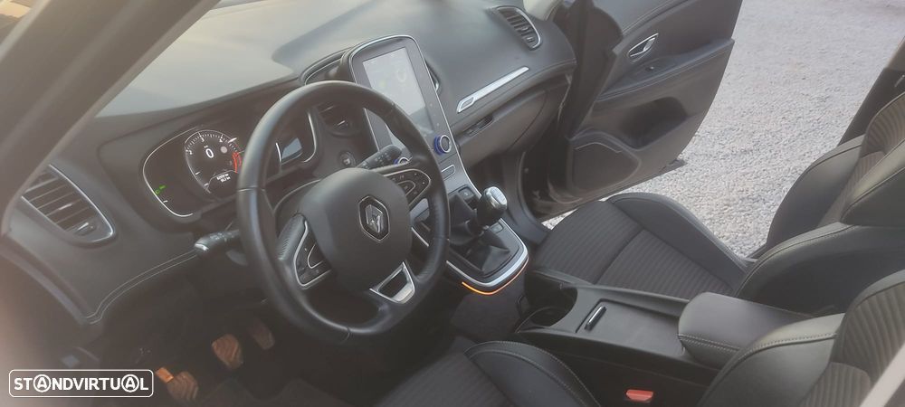 Renault Grand Scénic - 13