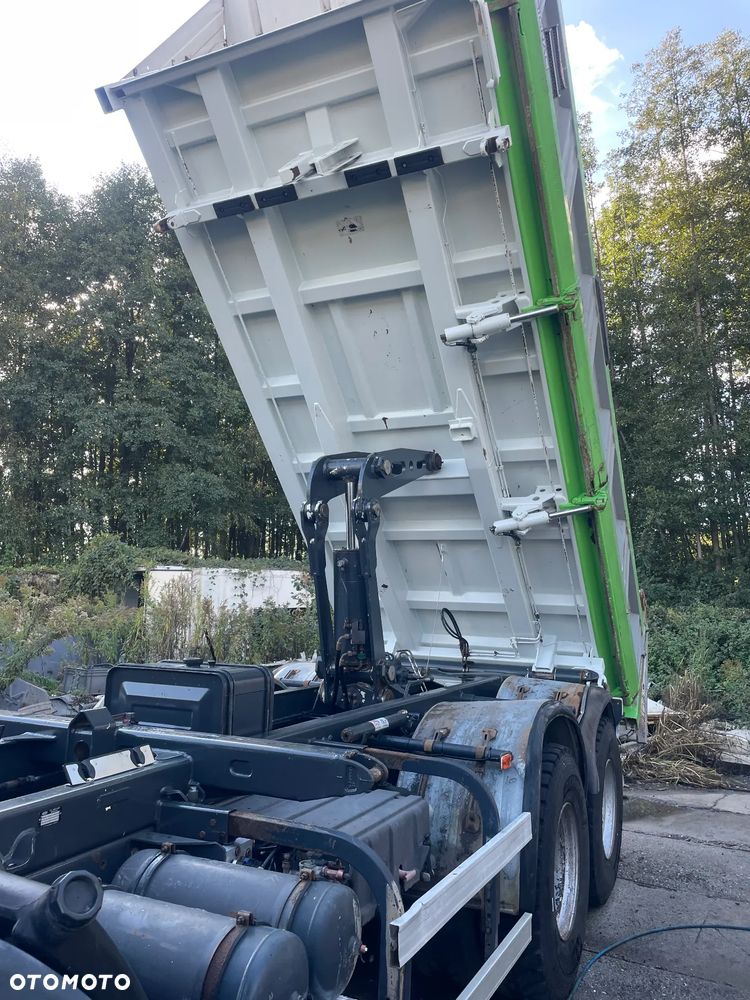 Renault Kerax - 13