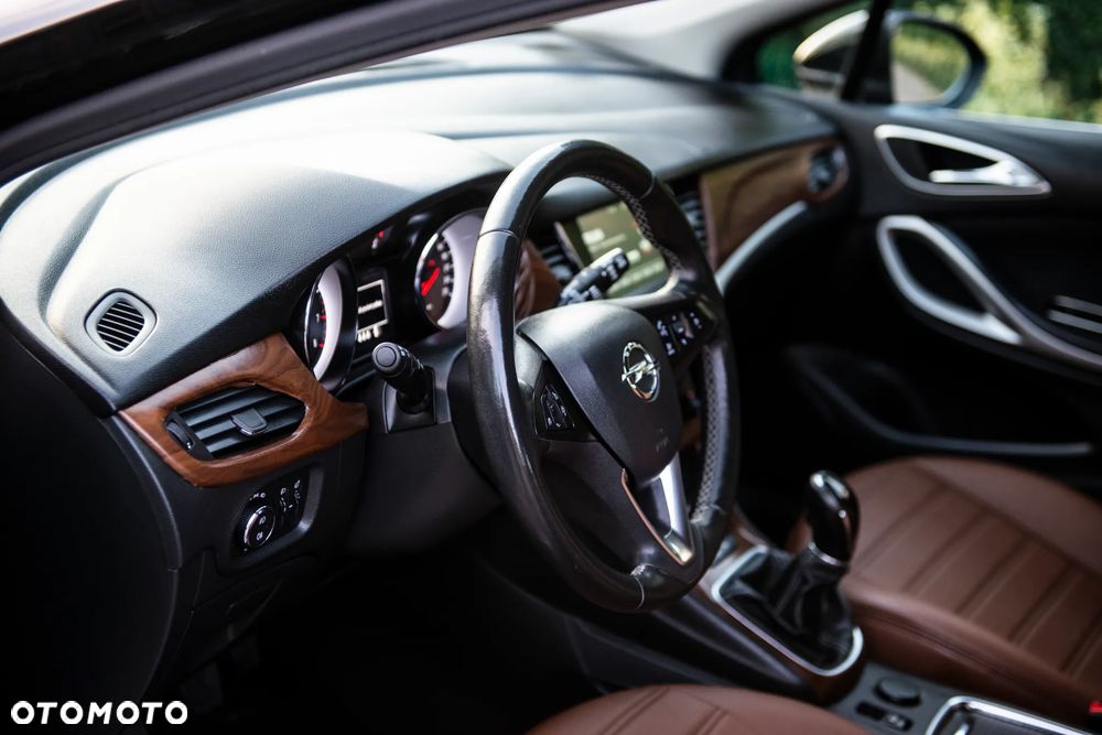 Opel Astra 1.4 Turbo Start/Stop 120 Jahre - 20