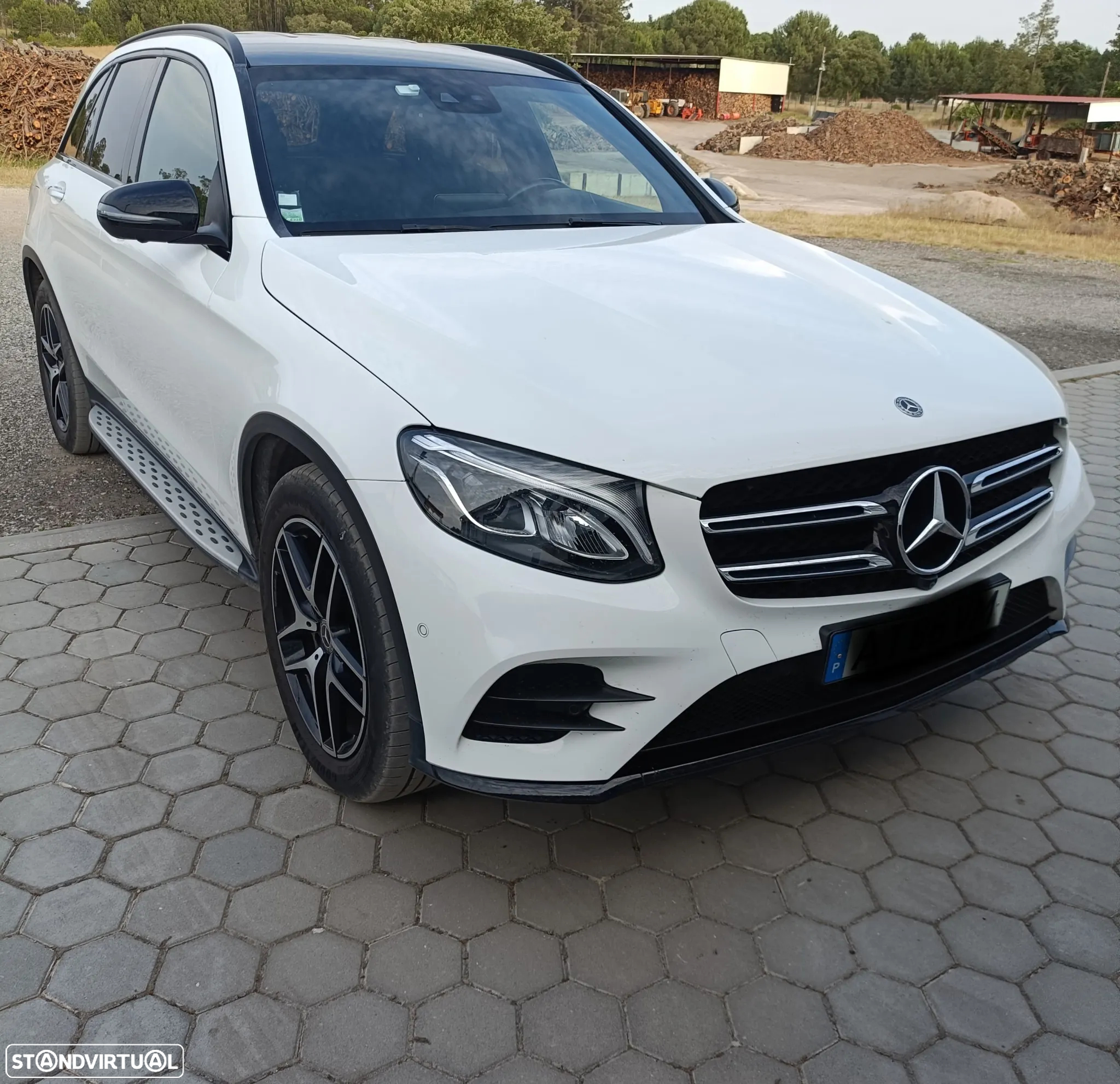 Mercedes-Benz GLC 250 d 4Matic 9G-TRONIC AMG Line - 4