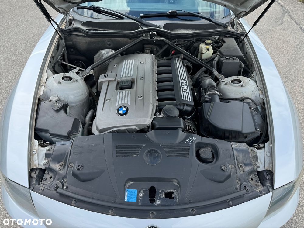 BMW Z4 2.5si - 18