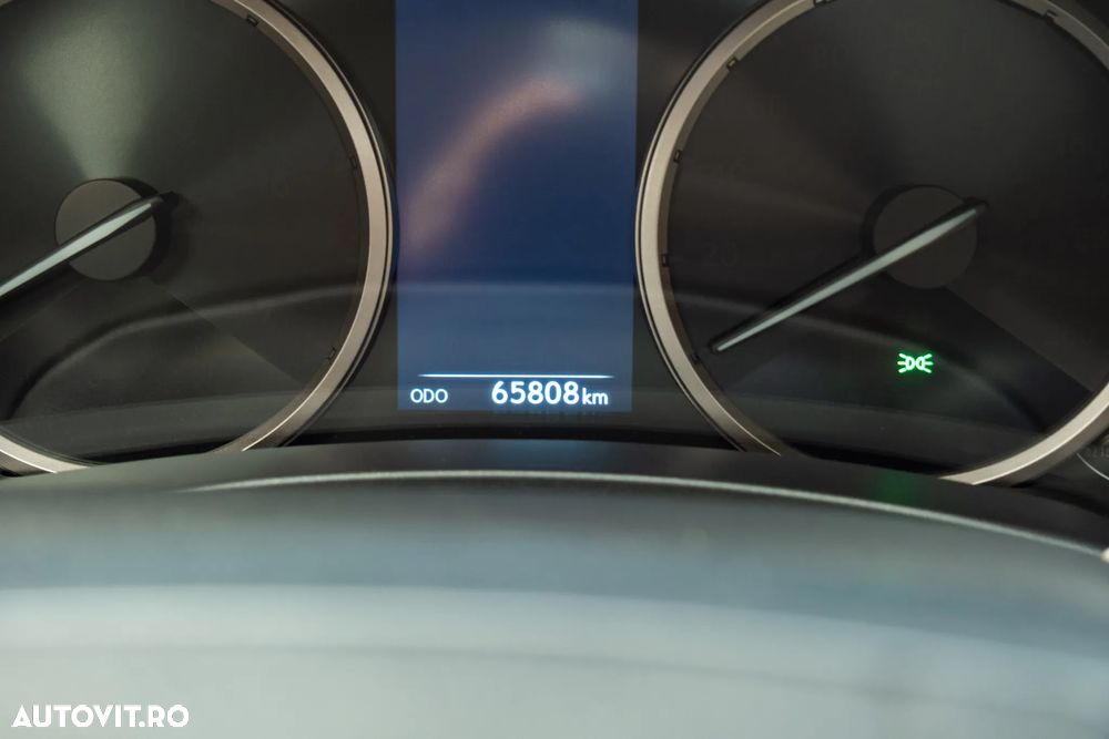 Lexus Seria NX 300h AWD Luxury - 40