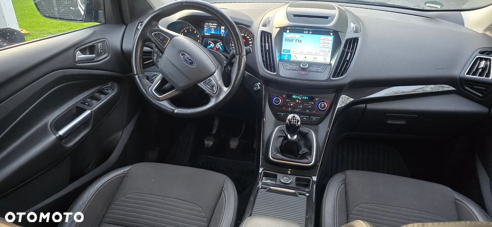 Ford Kuga 1.5 EcoBoost 2x4 Titanium - 13