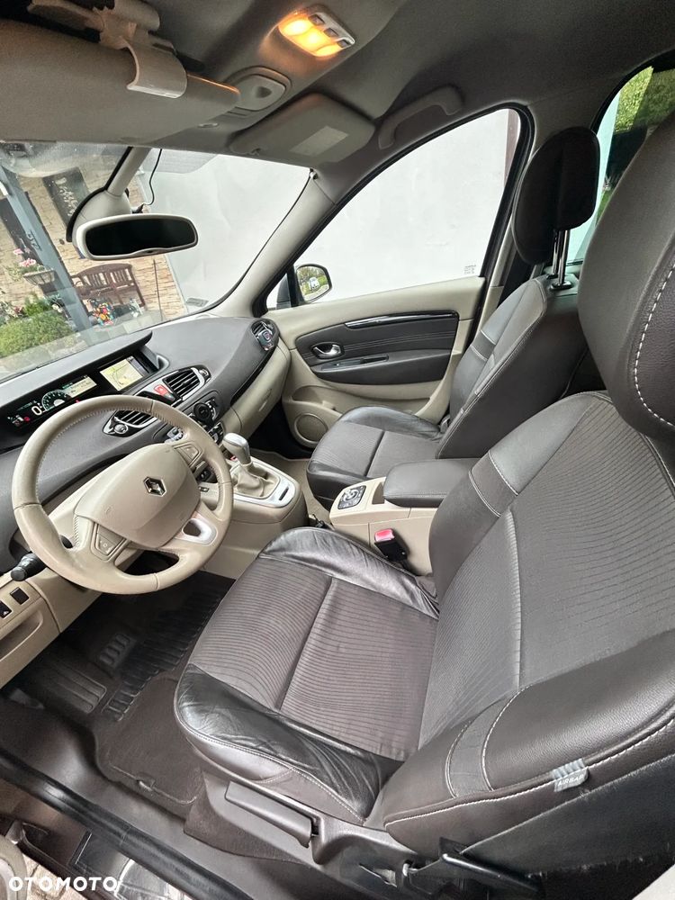 Renault Grand Scenic Gr 2.0 16V Privilege CVT Euro5 - 15