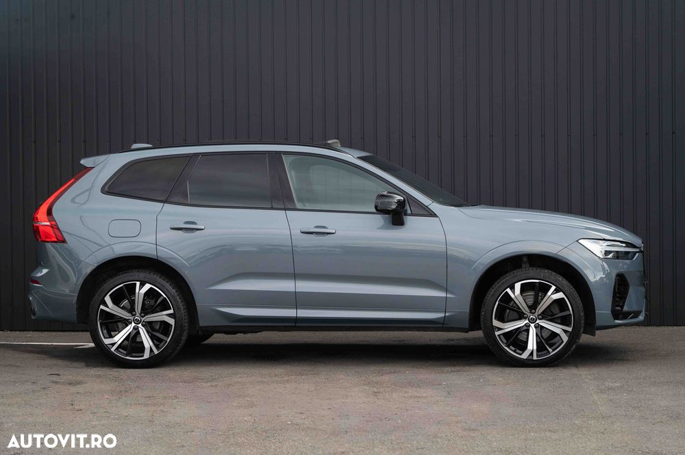 Volvo XC 60 T8 Twin Engine AWD R-Design - 4