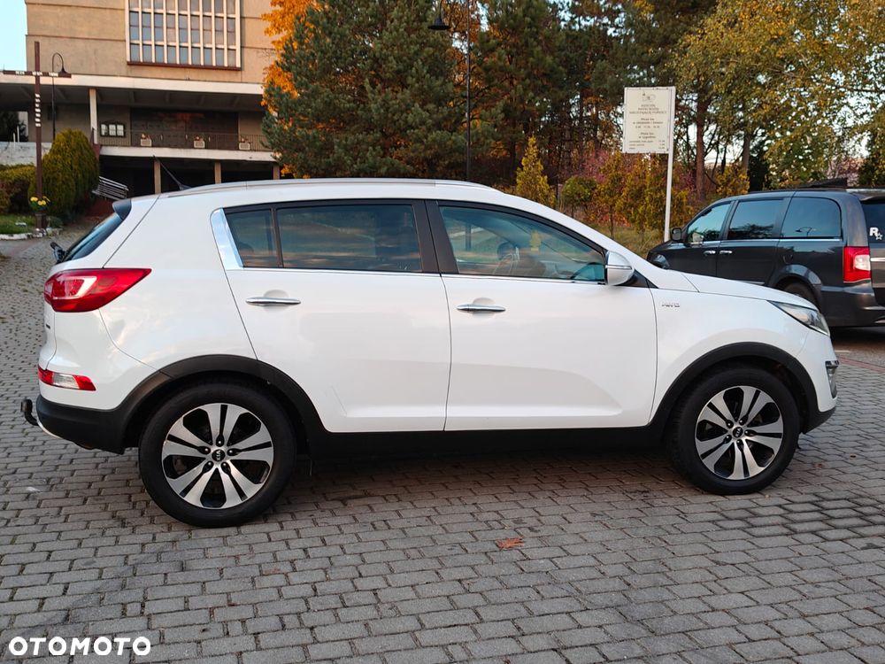 Kia Sportage 2.0 CRDI 4WD Automatik Dream-Team Edition - 18