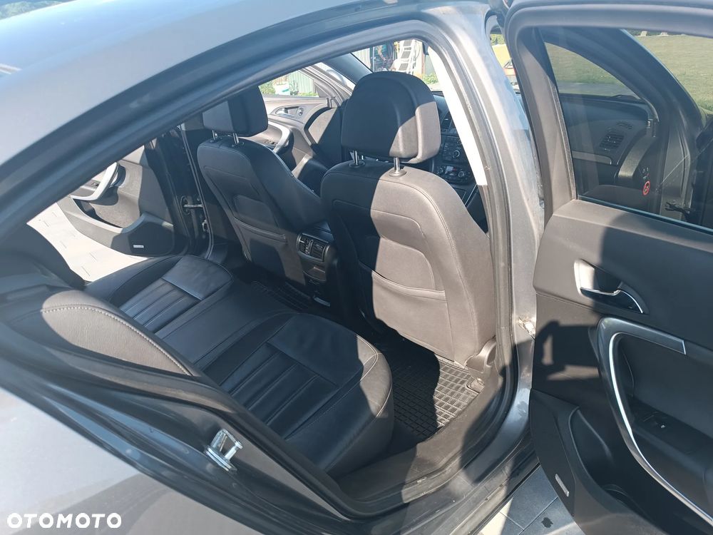 Opel Insignia 2.0 Turbo Cosmo - 11