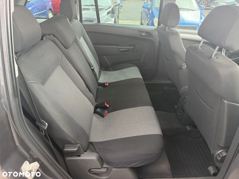 Opel Zafira - 12