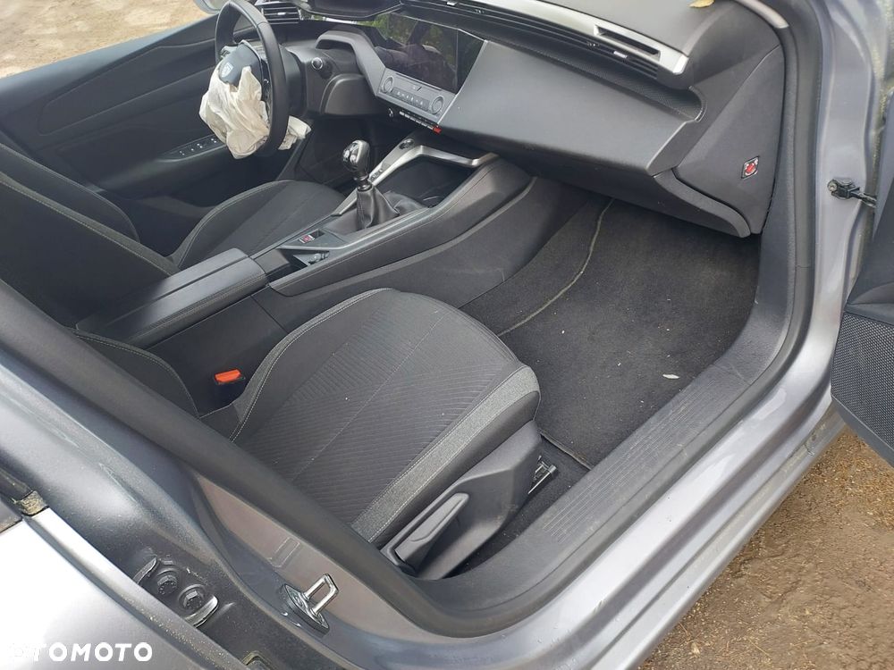 Peugeot 308 - 10