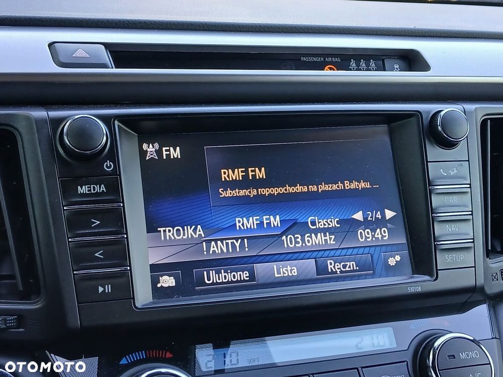 Toyota RAV4 Hybrid Premium 4x2 - 17