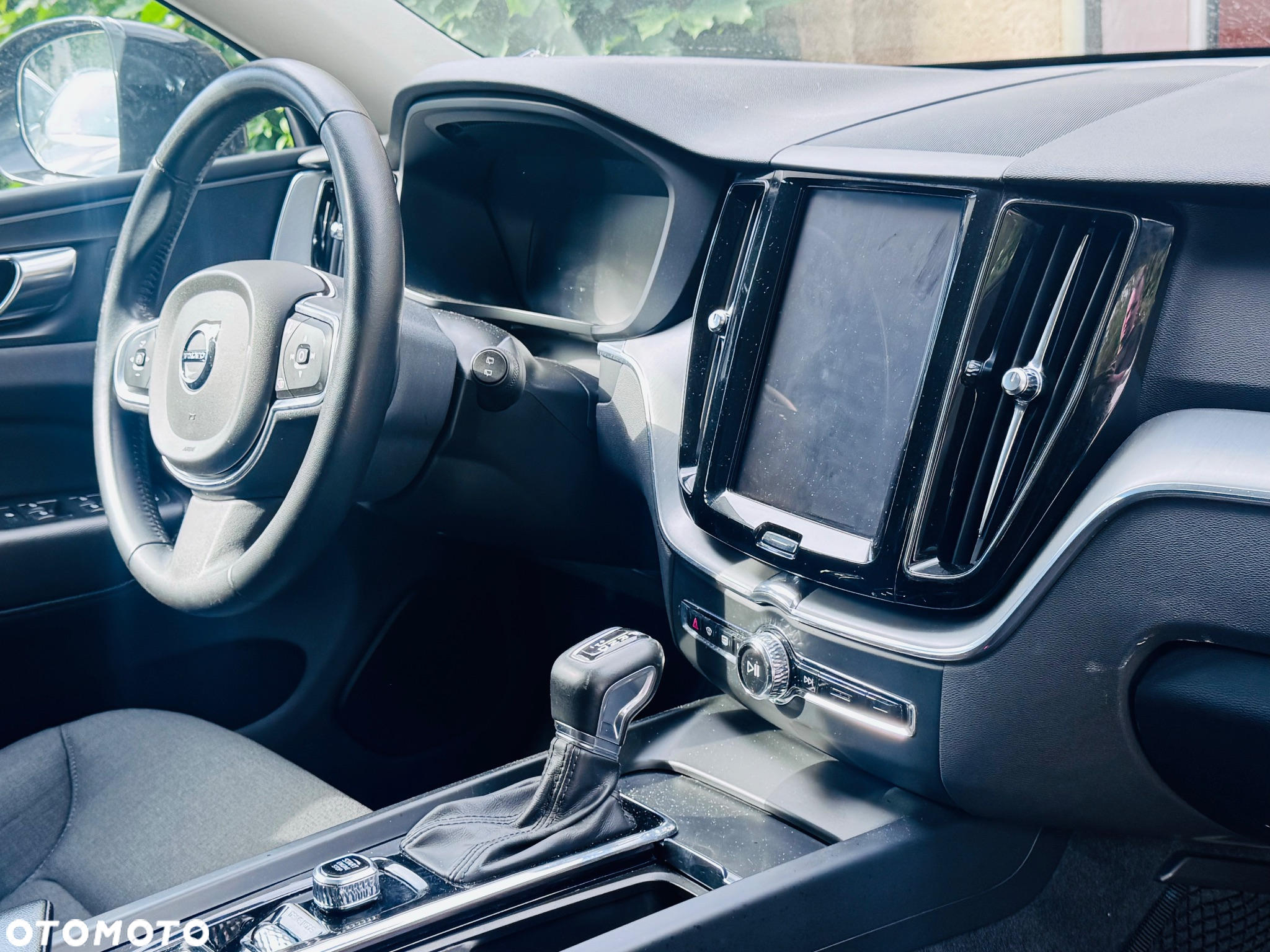 Volvo XC 60 T4 Momentum - 32