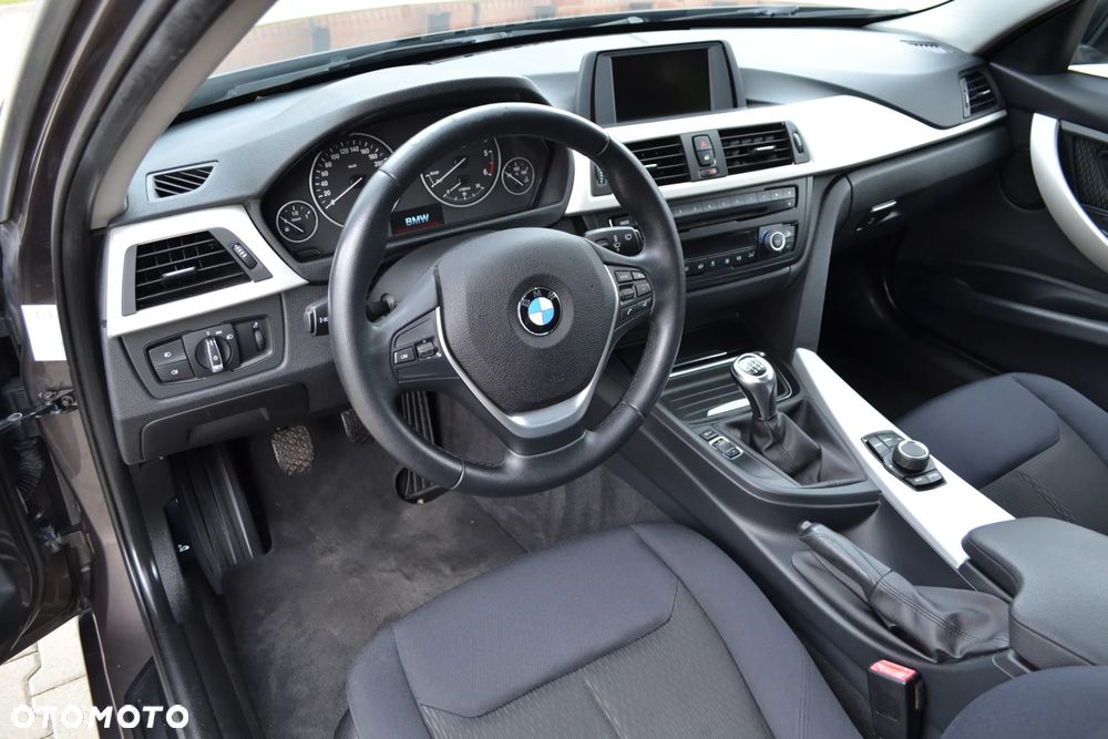 BMW Seria 3 - 23