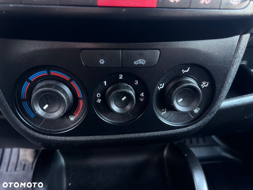 Fiat DOBLO - 21