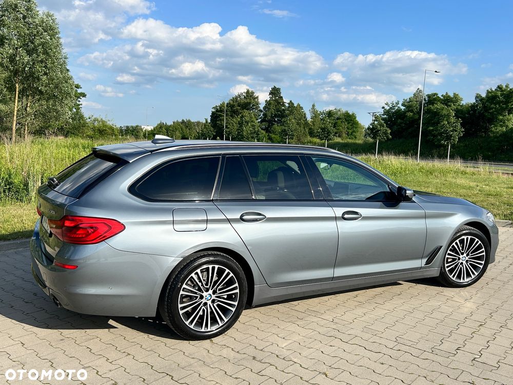 BMW Seria 5 530i xDrive Sport Line sport - 2