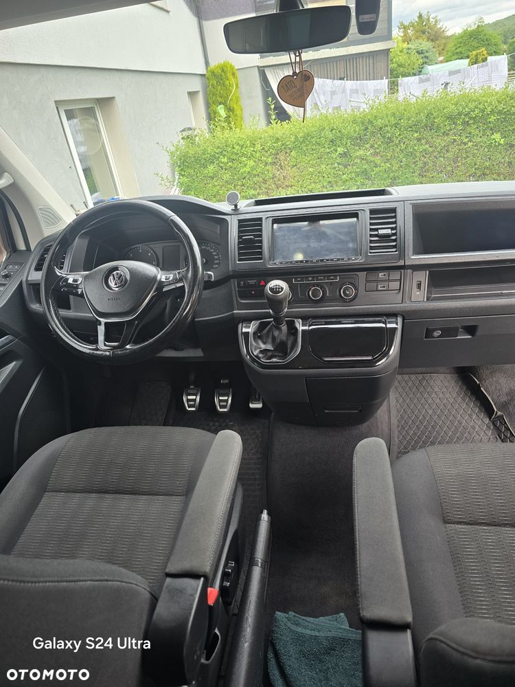Volkswagen Caravelle - 7
