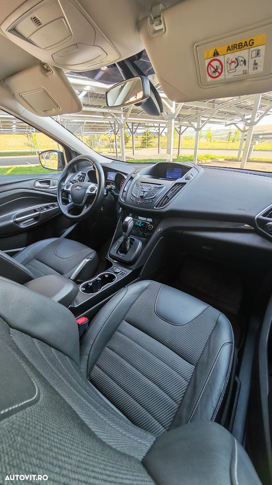Ford Kuga 2.0 TDCi Powershift 4WD Titanium - 14