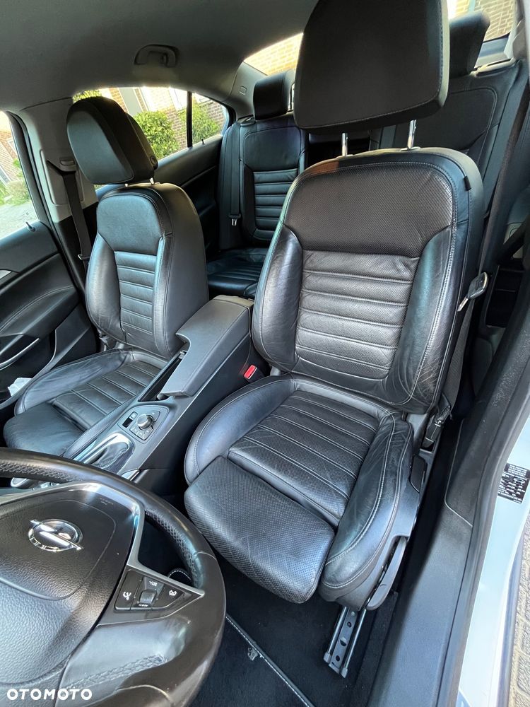 Opel Insignia - 23
