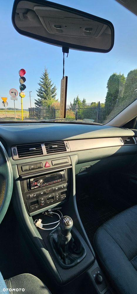 Audi A6 - 4