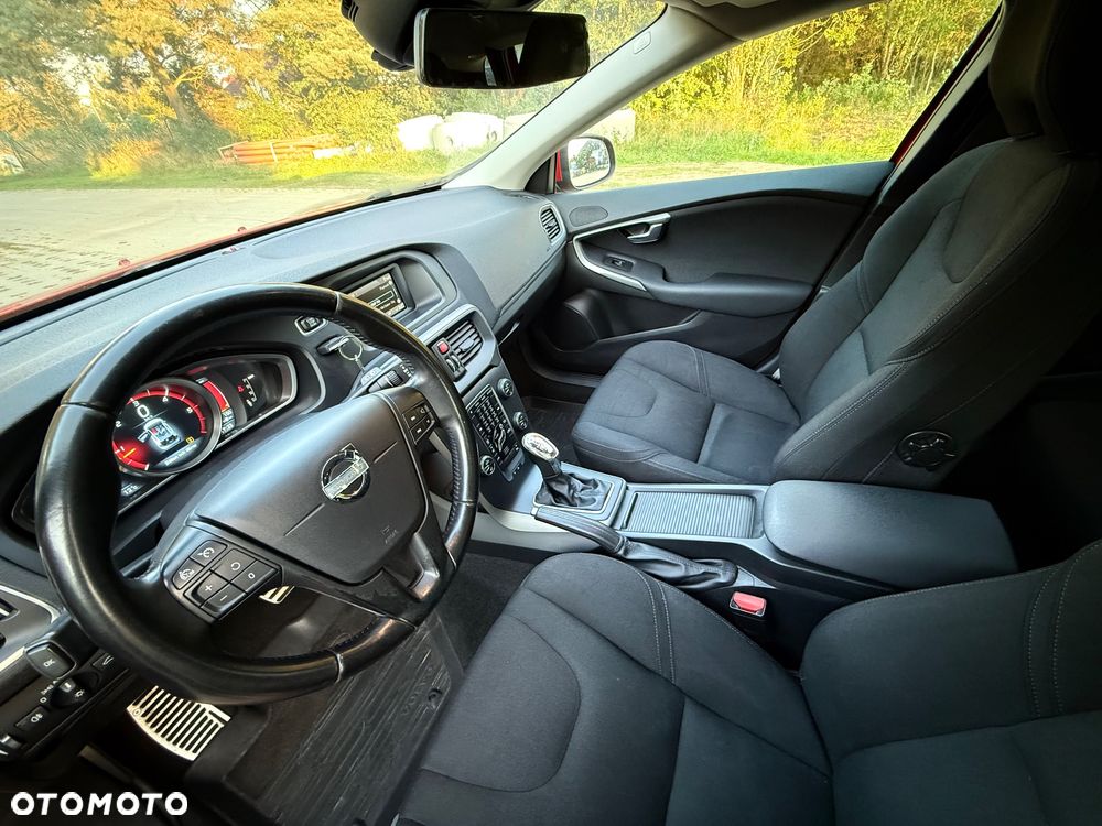 Volvo V40 D3 Geartronic Kinetic - 8