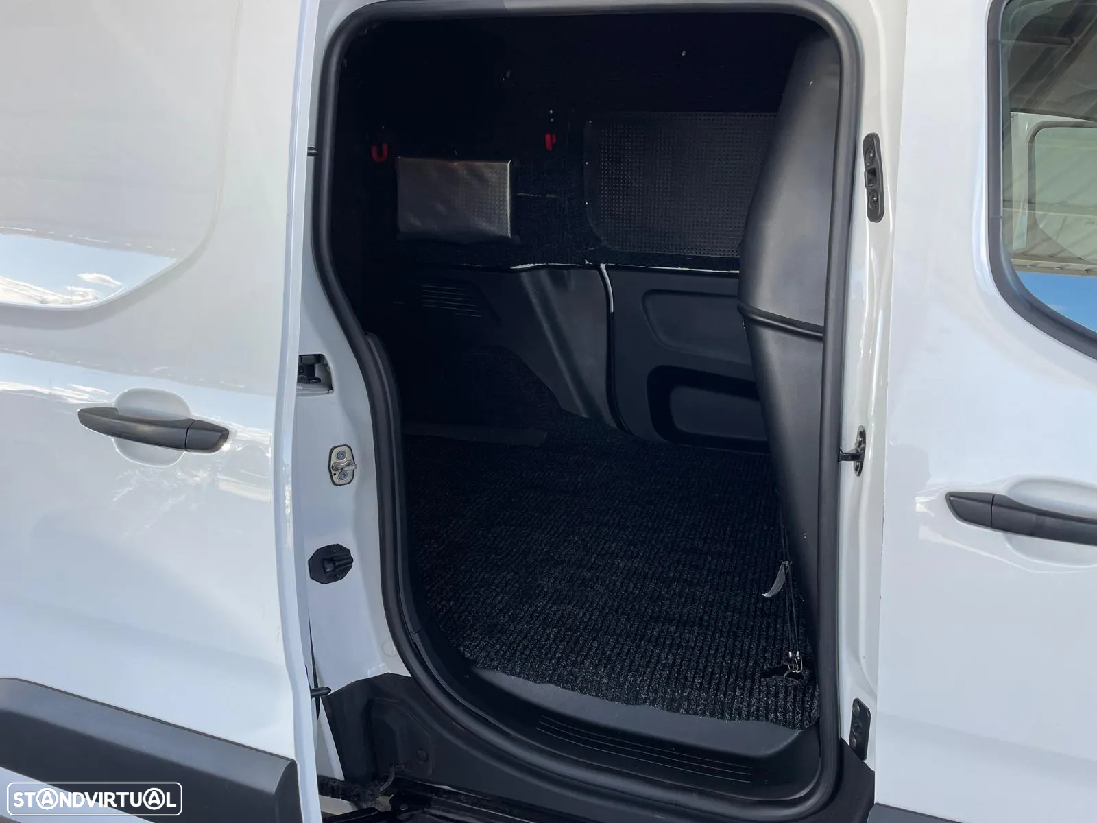 Citroën Berlingo 1.6 BlueHDI 3LUG c/IVA Dedutível - 26