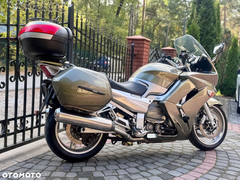 Yamaha FJR - 4