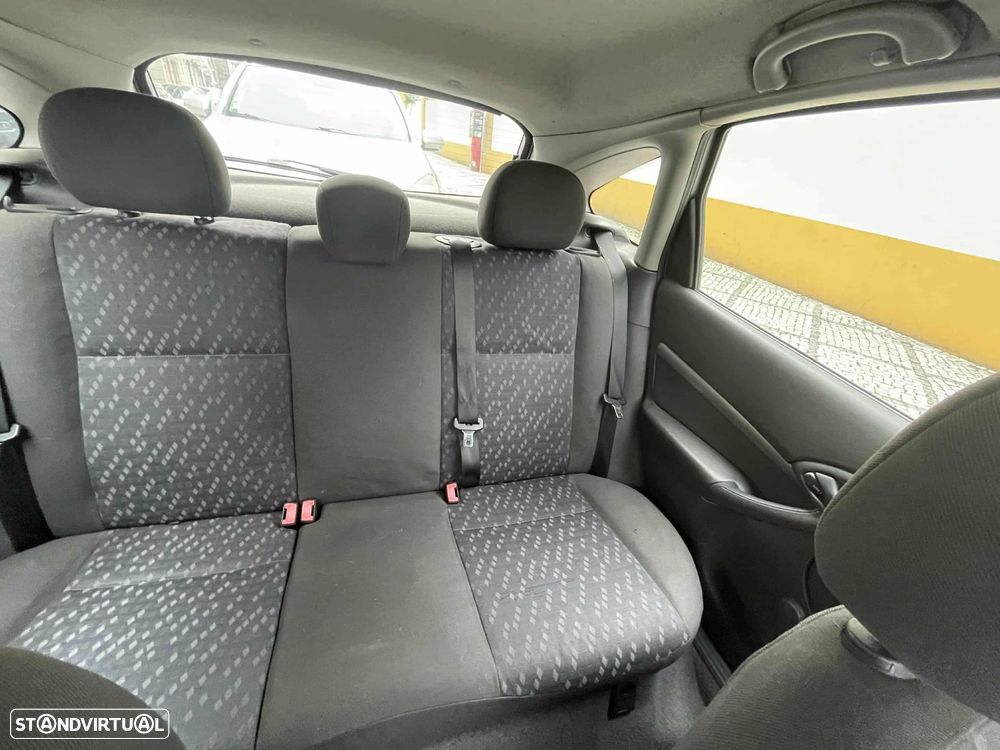 Ford Focus 1.6 F2000 - 5