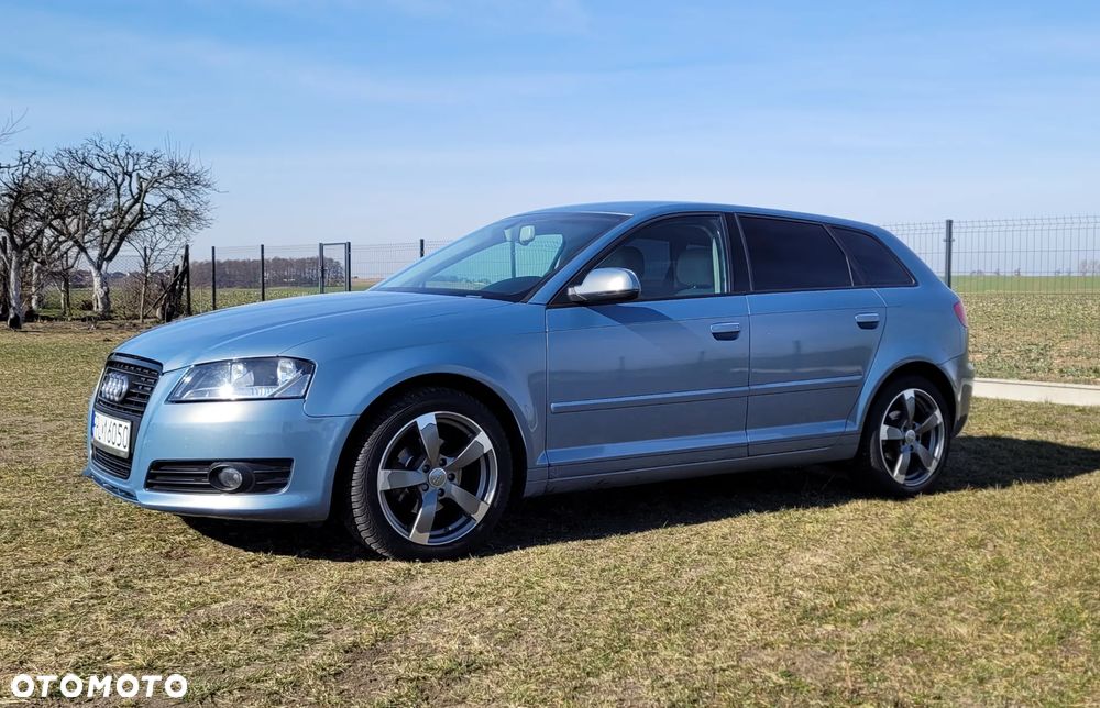 Audi A3 Sportback 1.6 TDI DPF Ambition S tronic - 4