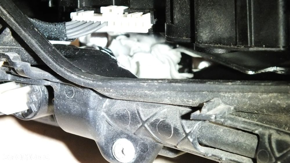 Bi xenon lewy Volvo XC60 - 8