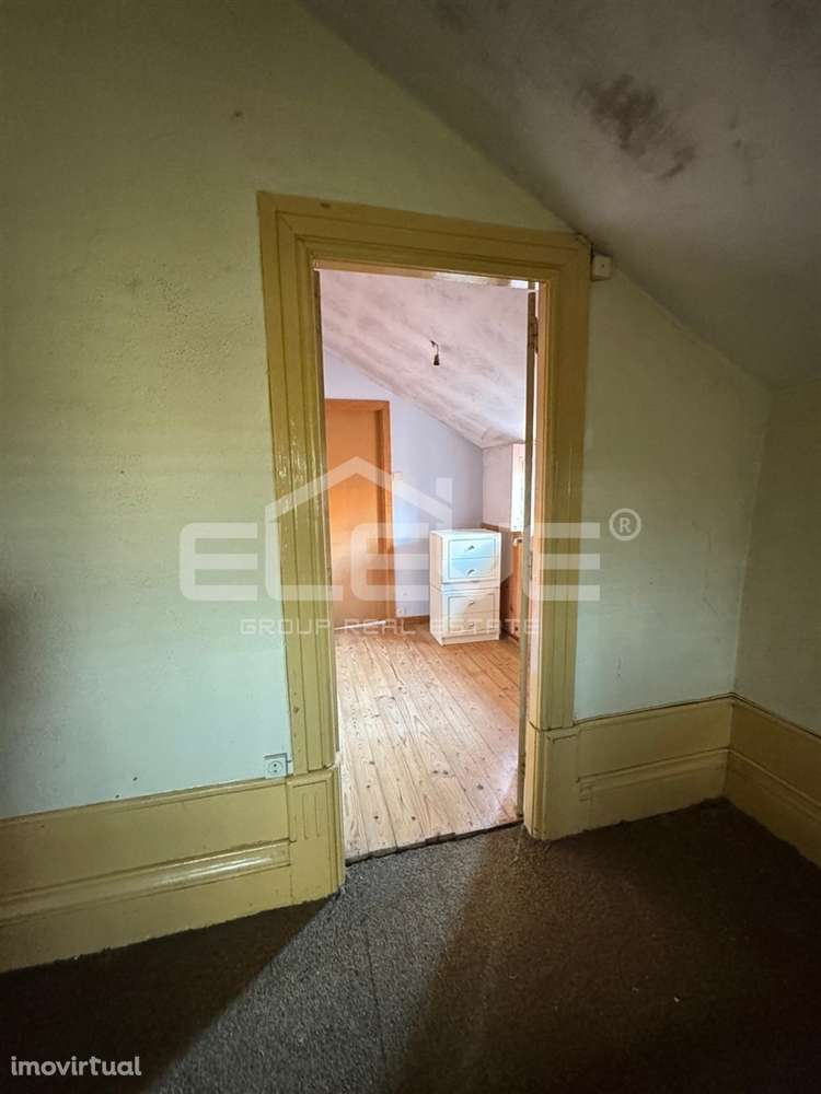 Moradia Para Remodelação Total – Vistas Rio Douro - Grande imagem: 5/14