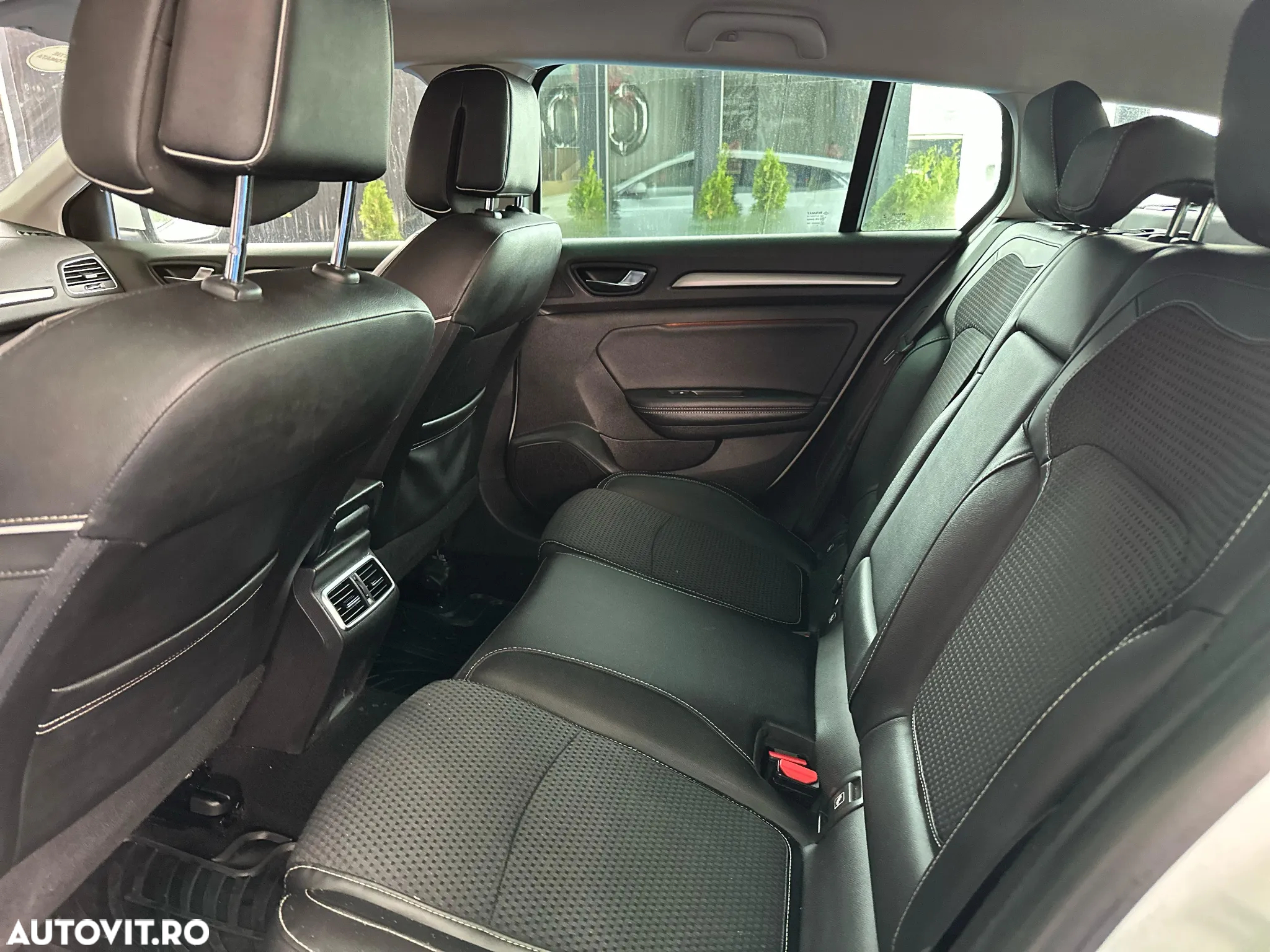 Renault Megane ENERGY dCi 110 EDC BOSE EDITION - 13