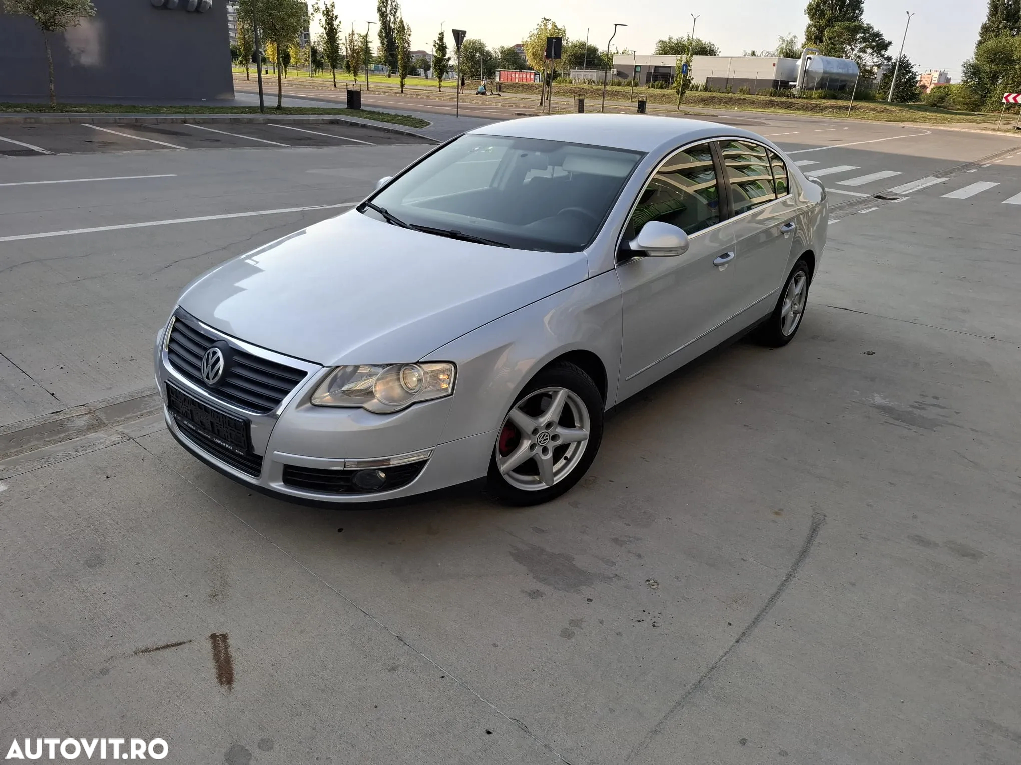 Volkswagen Passat - 2