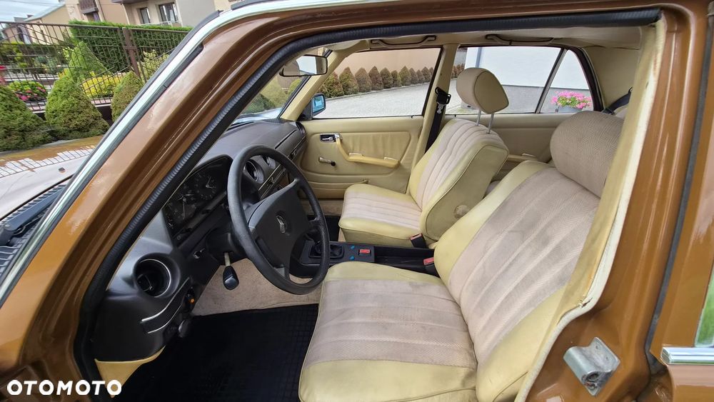 Mercedes-Benz W123 - 14