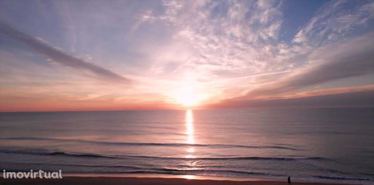 T2 em Condomínio com Piscina e Ginásio a 5 Min da Praia da Madalena - Grande imagem: 3/10
