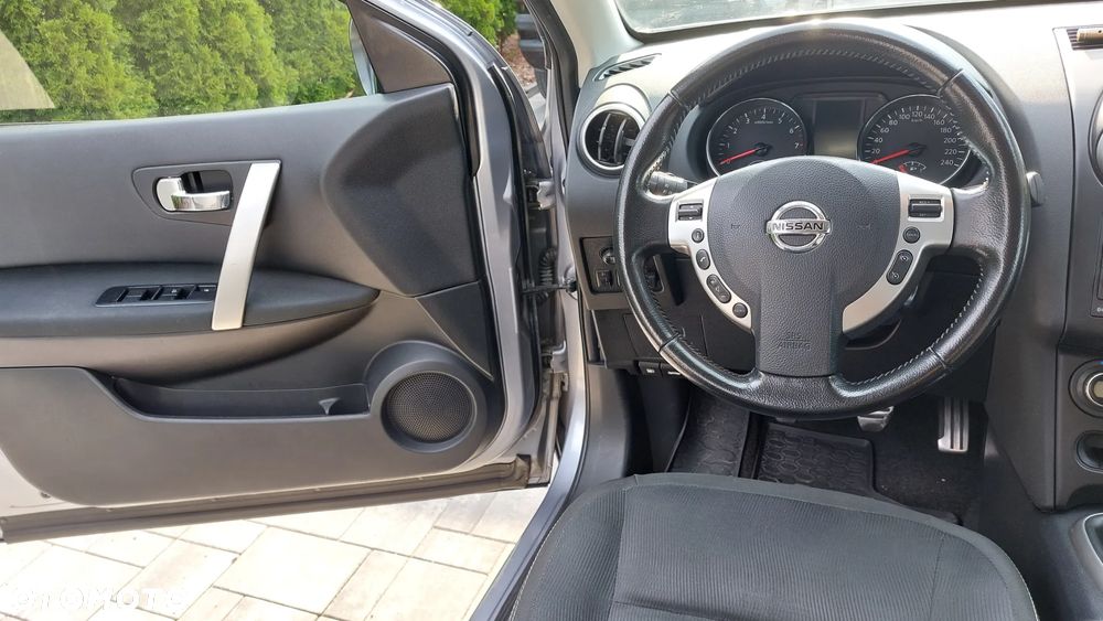 Nissan Qashqai+2 - 10