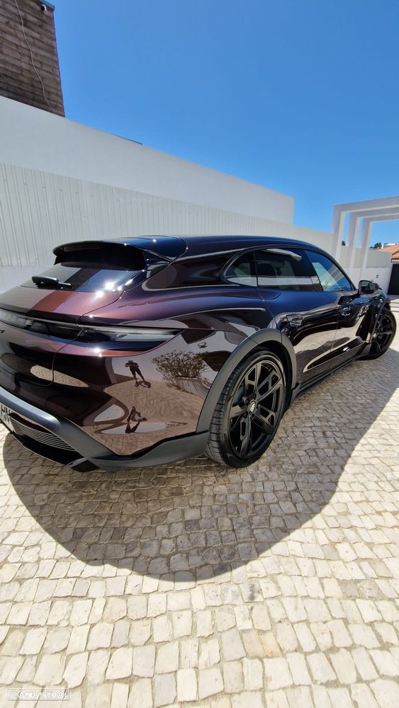 Porsche Taycan Cross Turismo 4 - 9