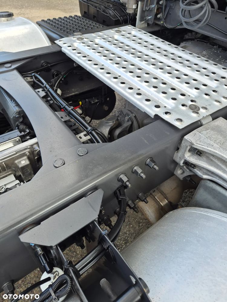 Volvo Volvo FH 13 460KM I-SAVE - 9