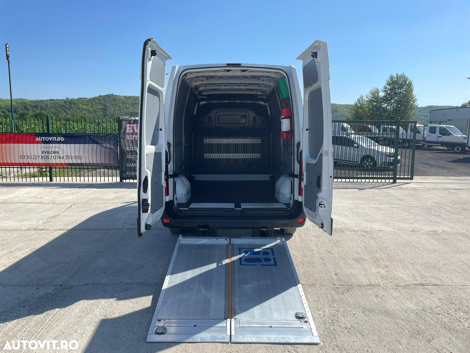 Renault Master LIFT SPATE USA DUBLA LATERALA - 17