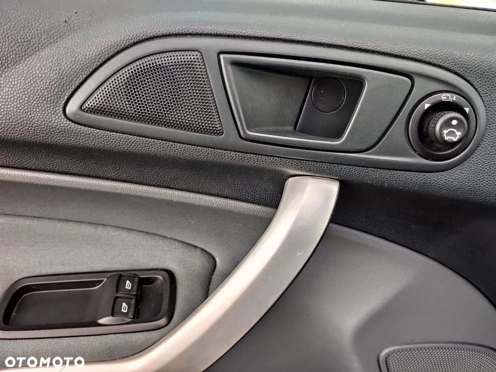 Ford Fiesta 1.4 Titanium EU5 - 24