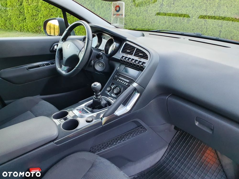 Peugeot 3008 1.6 HDi Premium - 14