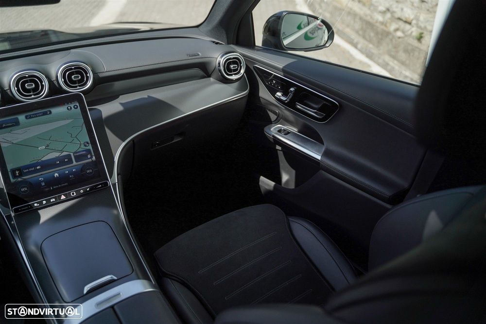 Mercedes-Benz GLC 300 e 4Matic - 28