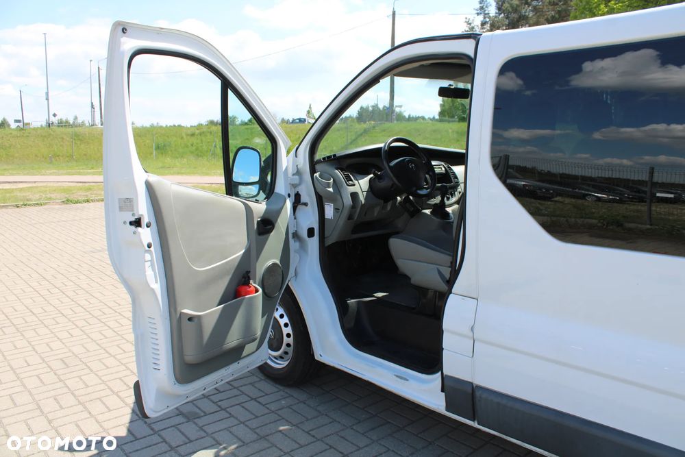 Opel Vivaro - 18