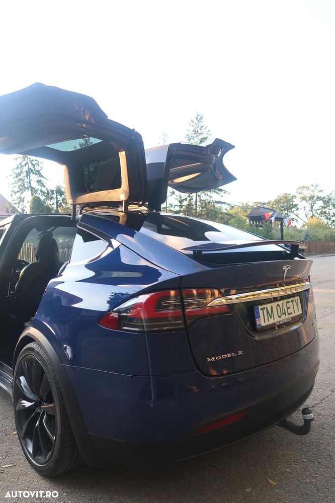 Tesla Model X Performance - 6